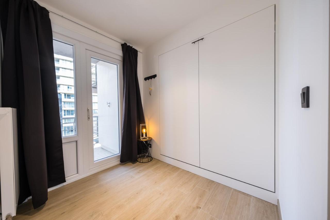 Apartment 2 Bedrooms With Magnificent Seaview And Free Parking 奥斯滕德 外观 照片
